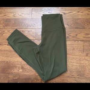 Lulu Lemon Wunder Under